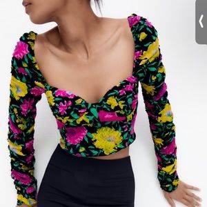 Brand new! Zara floral 🌺 printed top!!